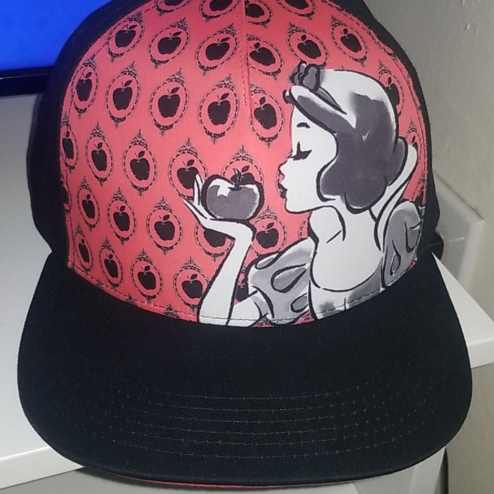 Snow White hat